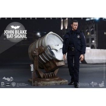 The Dark Knight Rises Movie Masterpiece Action Figure 1/6 John Blake with Bat-Signal 30 cm